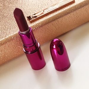 MAC Cosmetics Snowball Mini Lipstick in Rebel